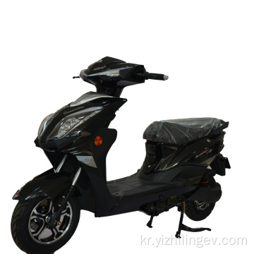 패션 빠른 속도 디자인 내구성 전기 오토바이 스쿠터 성인 2 륜 스쿠터 CE 200kg 디스크 브레이크 800-1200W 180*50cm